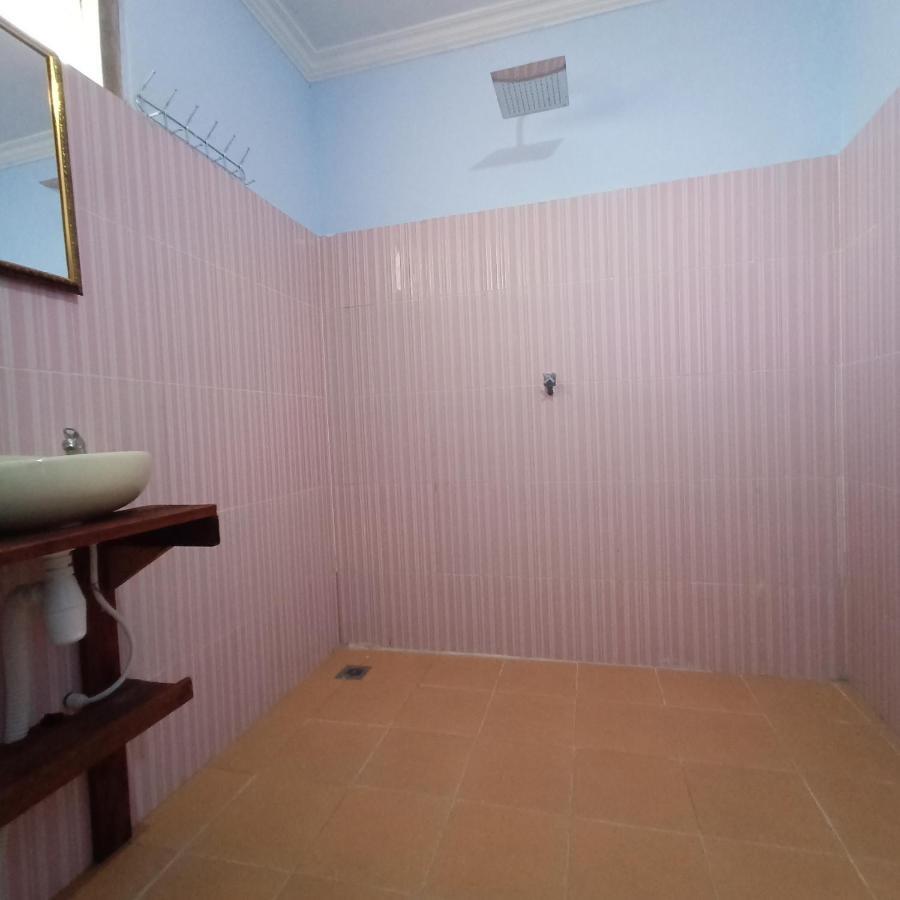 Elisa Homestay Areguling Kuta  ภายนอก รูปภาพ