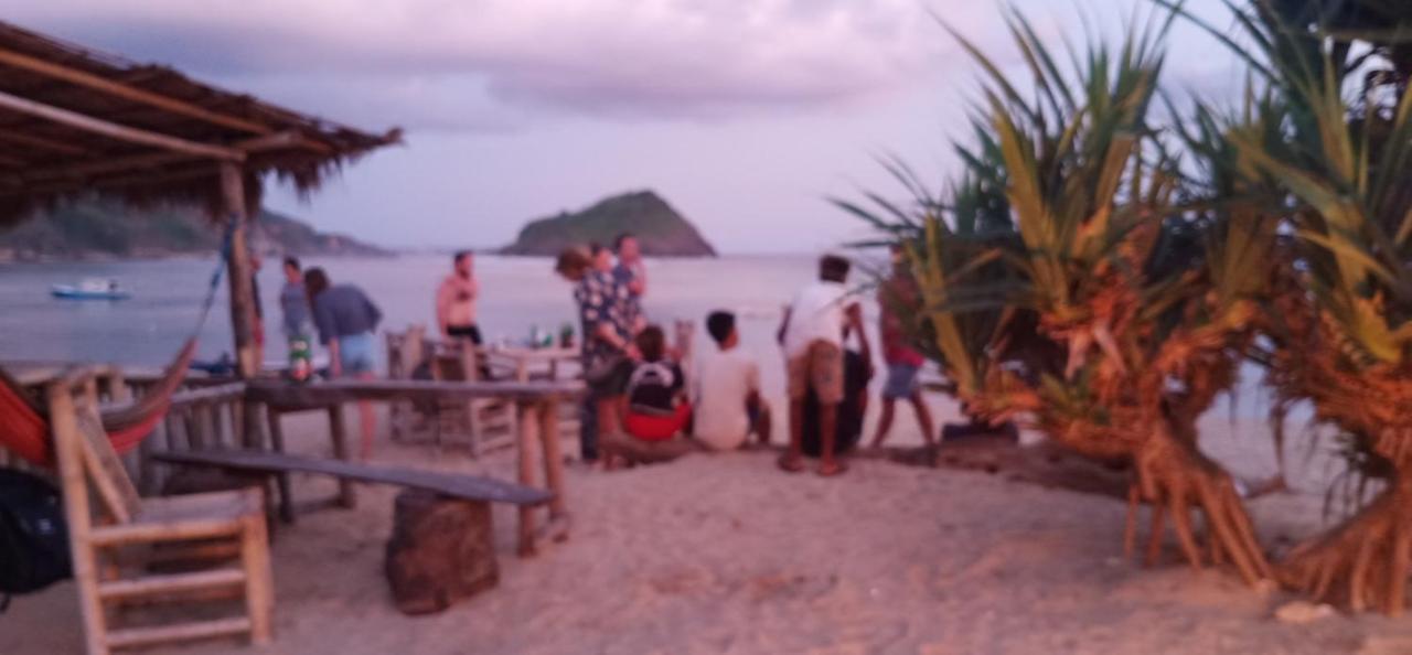 Elisa Homestay Areguling Kuta  ภายนอก รูปภาพ